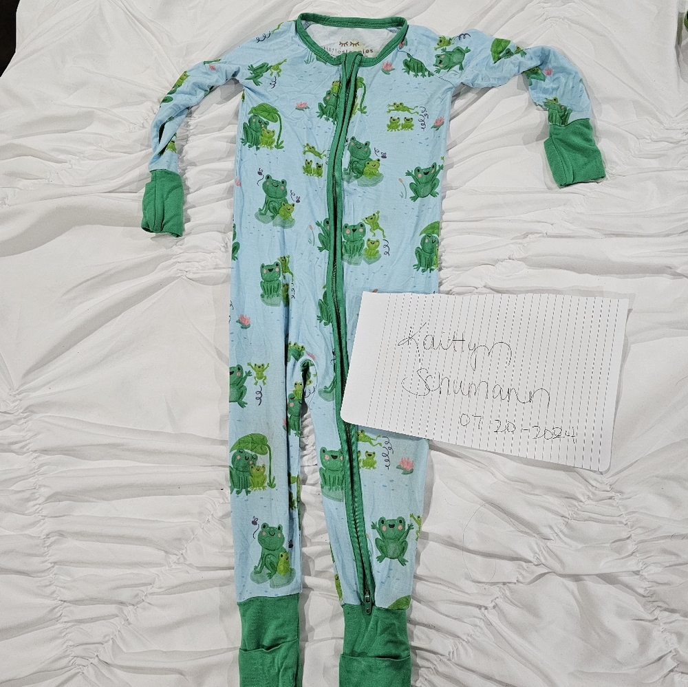 Frog sleeper
